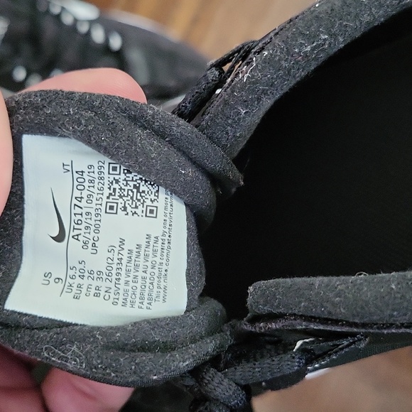 Womens nike air 70 react, in good shape , size us 9 - Picture 6 of 6